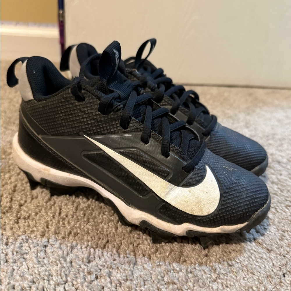 Nike Kids Black and White Cleats